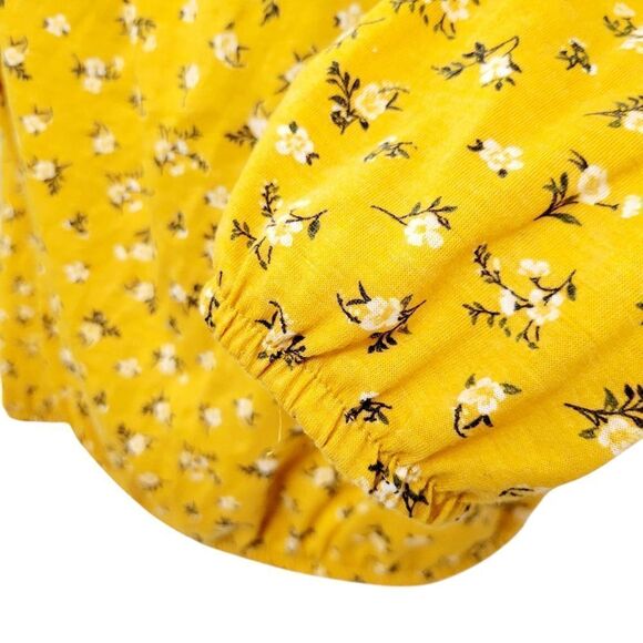 2/$20 Ardene Yellow Floral Pattern Top Blouse Size: Small - Picture 7 of 8